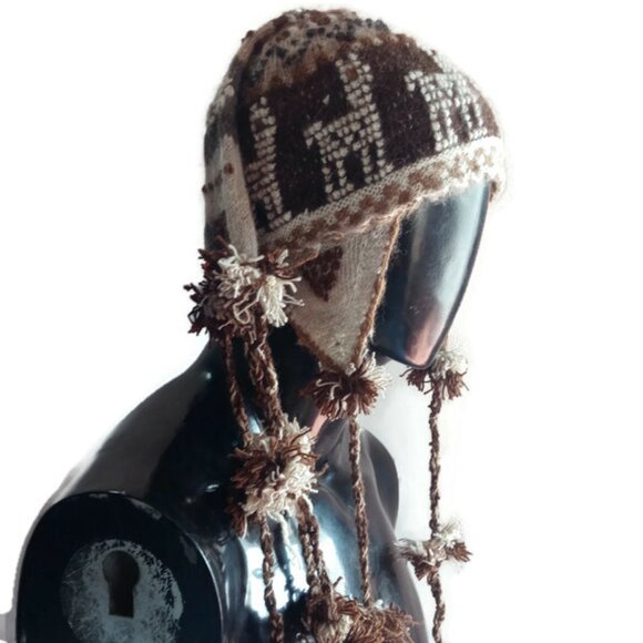 Chullo Unisex Handmade Woven Natural Wool Dyed Natural Plants Cusco
